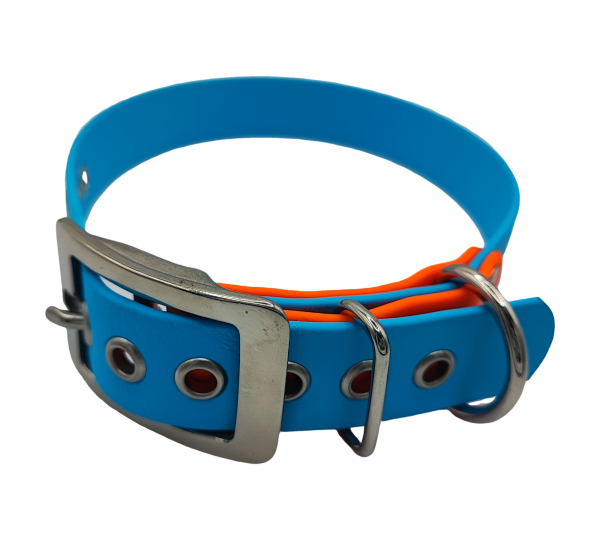 Collier pour chien en Biothane bleu ciel avec embout orange vif et bouclerie métallique.