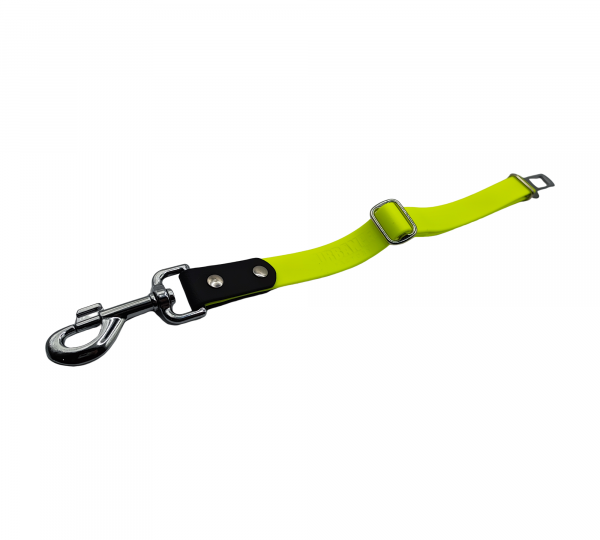 Attache ceinture pour chien en Biothane jaune fluo avec mousqueton métallique et boucle de sécurité.
