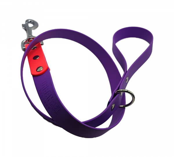 Laisse pour chien en biothane 25 mm, violet avec poignée rose fluo et rivets argentés – Urban Pet Factory.
