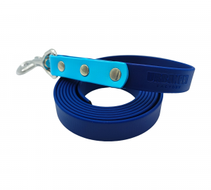 Longe pour cheval en Biothane bleu roi avec poignée bleu clair et mousqueton – modèle UrbanPet