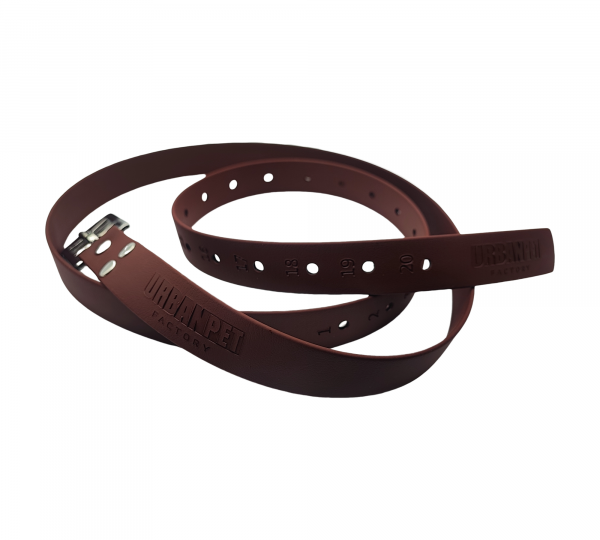 Paire d’étrivières en Biothane marron avec gravure numérotée et bouclerie résistante.