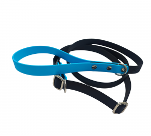 Laisse lasso en Biothane bleu marine et poignée bleu clair, équipée de bouclerie métallique.